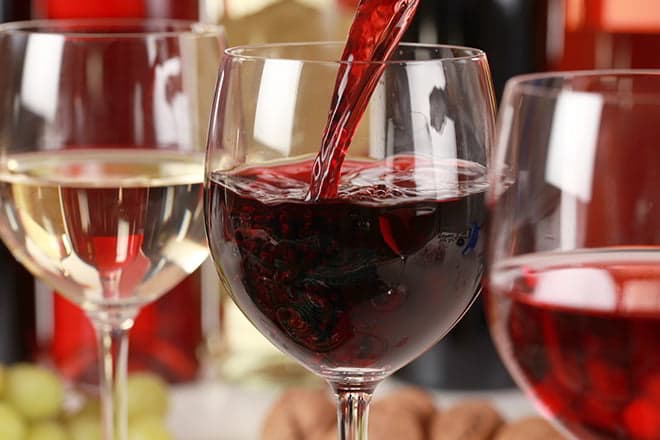 יין ומשקאות אלכוהוליים