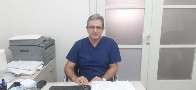 ד"ר שוולב קרלוס רופא שיניים כללי image