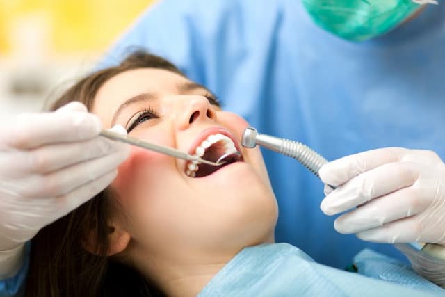 ד"ר אבו גוש אחמד רופא שיניים image