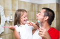 איך תעודדו את ילדכם לצחצח שיניים לפני השינה?