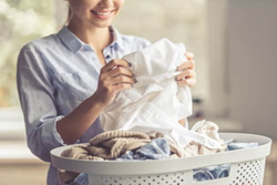 סימני כביסה על בגדים: מדריך קריאת סימני כביסה