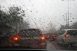 טיפים לנהיגה בטוחה בגשם