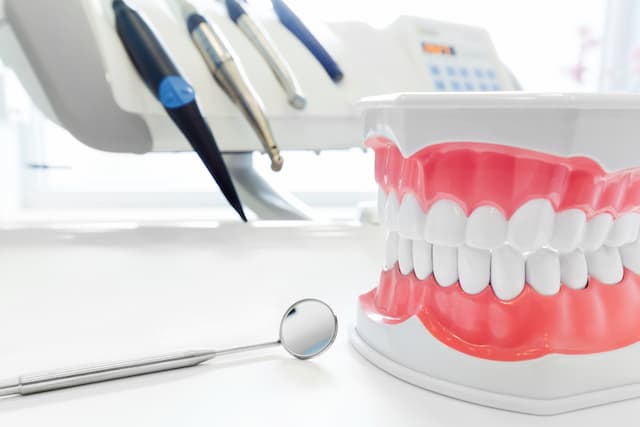מרפאת שיניים ד"ר משולם סימו image