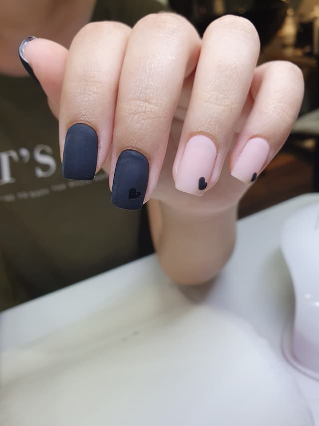 יאנה נייל ארט - nails art story image